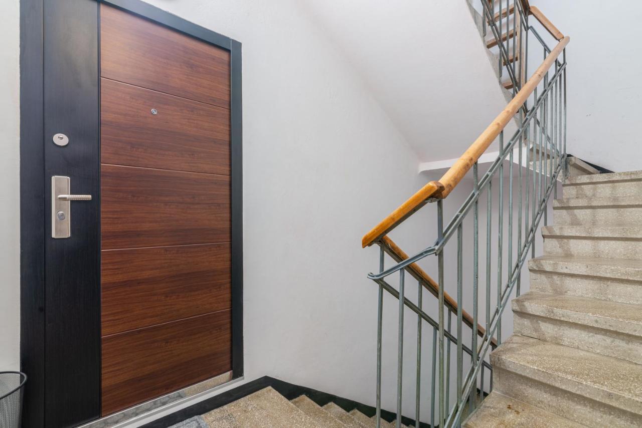 Apartment Luiza With Terrace Башка Экстерьер фото